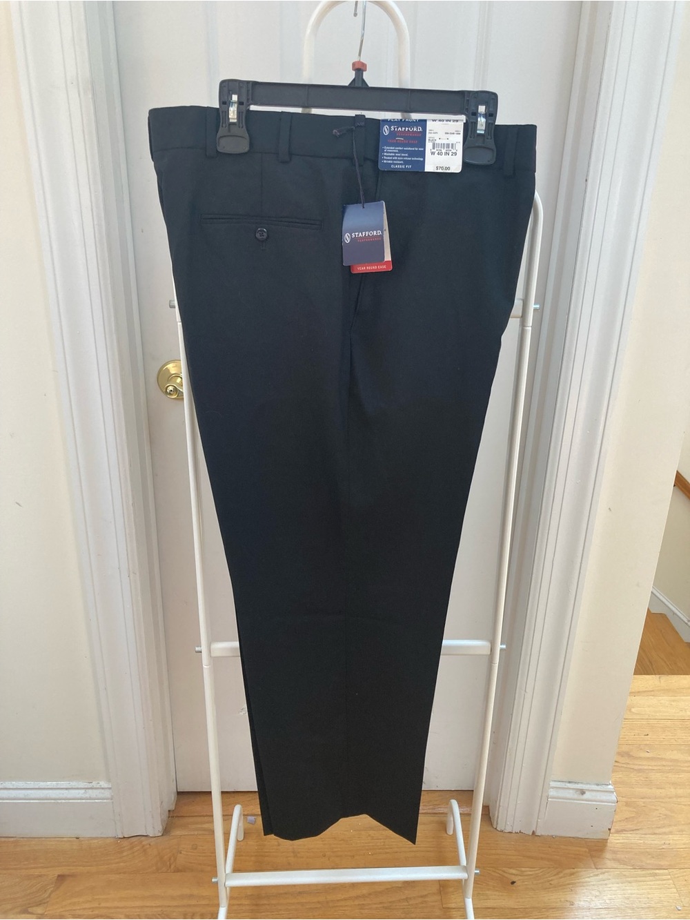 Stafford Men's Black Dress Pants - Classic Flat Front W40 in 29 NWT $70.00